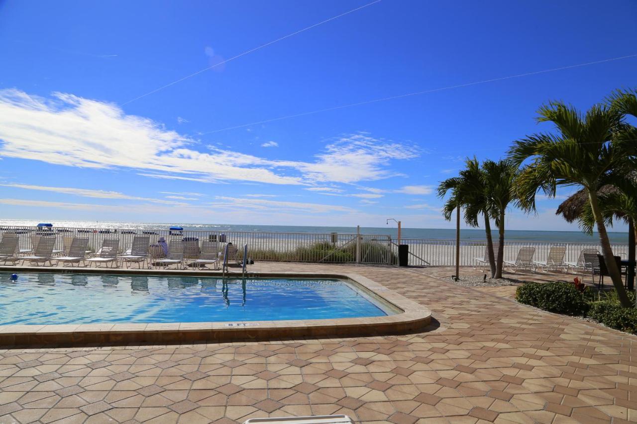 301 Sandy Shores Condos St. Pete Beach Exterior foto