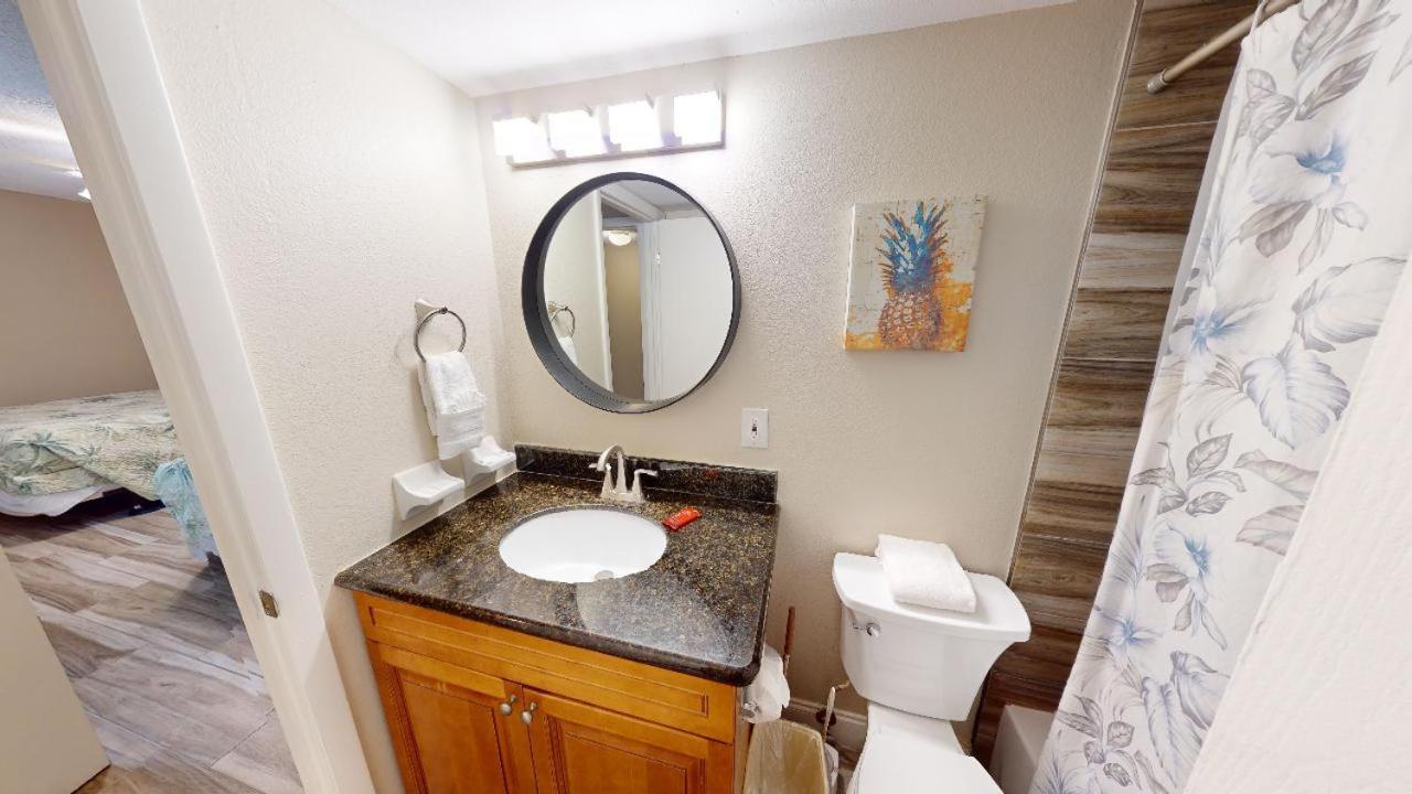 301 Sandy Shores Condos St. Pete Beach Exterior foto